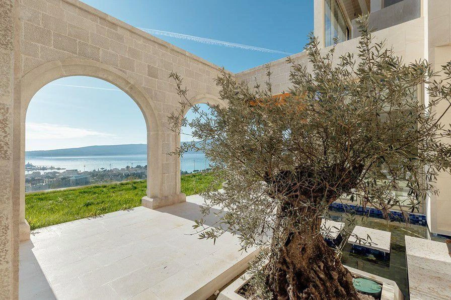 Panoramic villa above Porto Montenegro: terrace & outdoor, photo 2