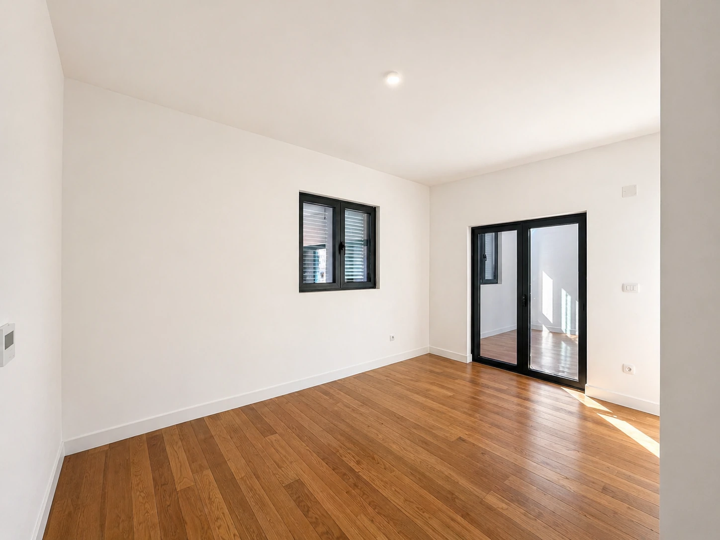 Two-bedroom apartment in Dumidran: bedroom, photo 1
