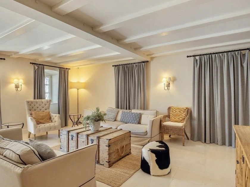Renovated seafront stone villa in Dobrota: living areas