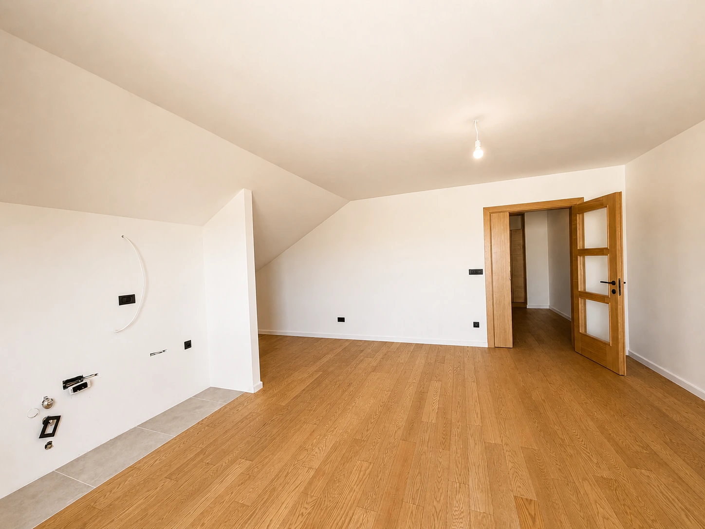Three-bedroom apartment near Tivat centre: living areas, photo 1