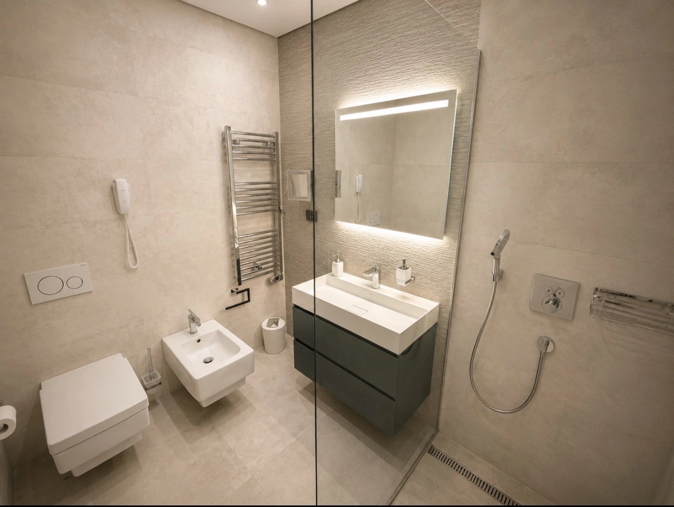 Three-bedroom sea-view apartment at Monte Palm: bathroom, photo 1