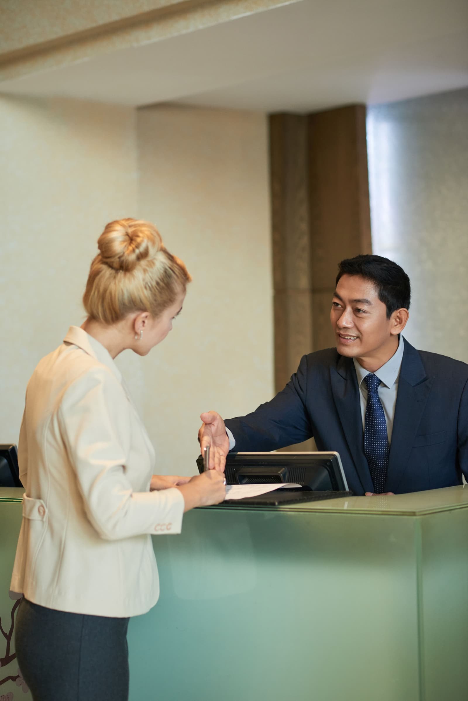 Đội concierge Marriott tại Grand Marina