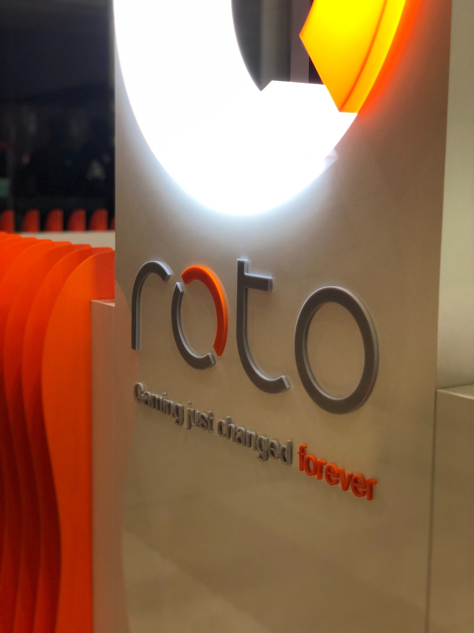 ROTO kiosk branding