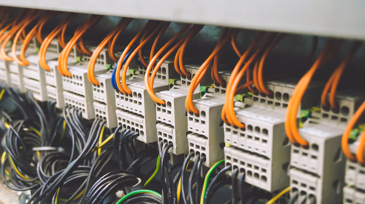 Borniers électriques avec boîtiers en PC recyclé