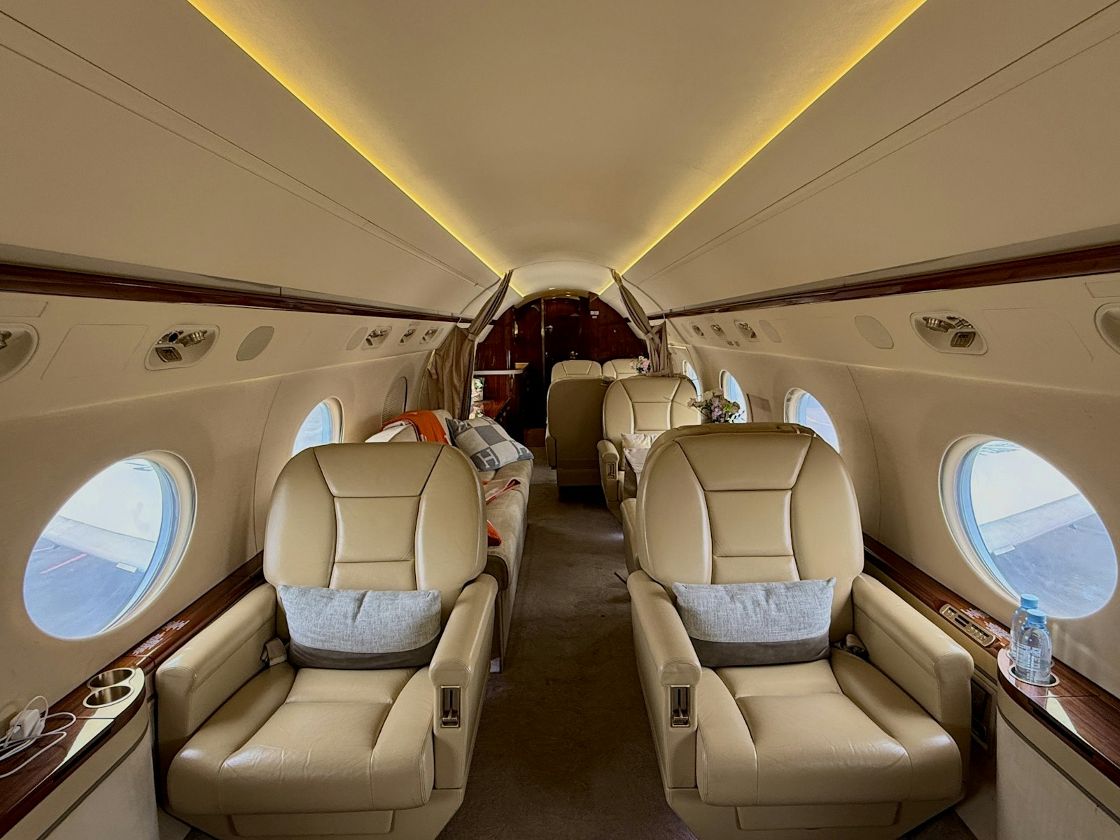 London to Nice shared jet seat