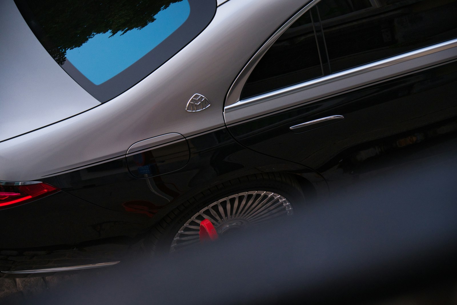 Mercedes-Maybach S-Class with chauffeur in Paris