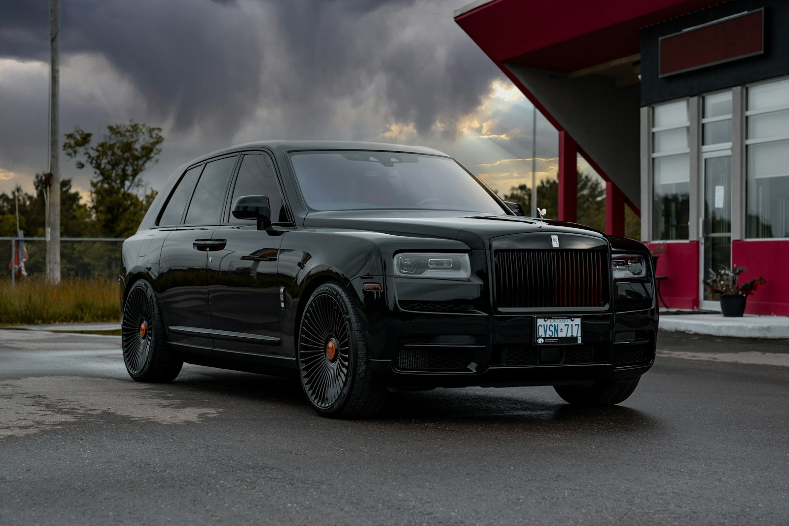 Rolls-Royce Cullinan with chauffeur in London