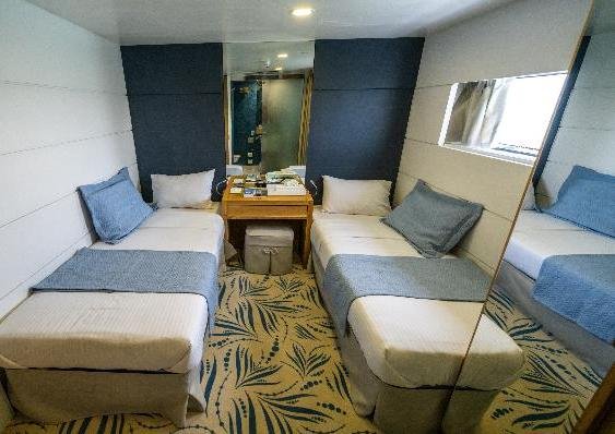 Twin cabin on M/Y Harmony G