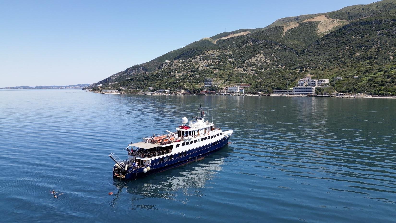 M/Y Callisto at sea off the Croatian coast