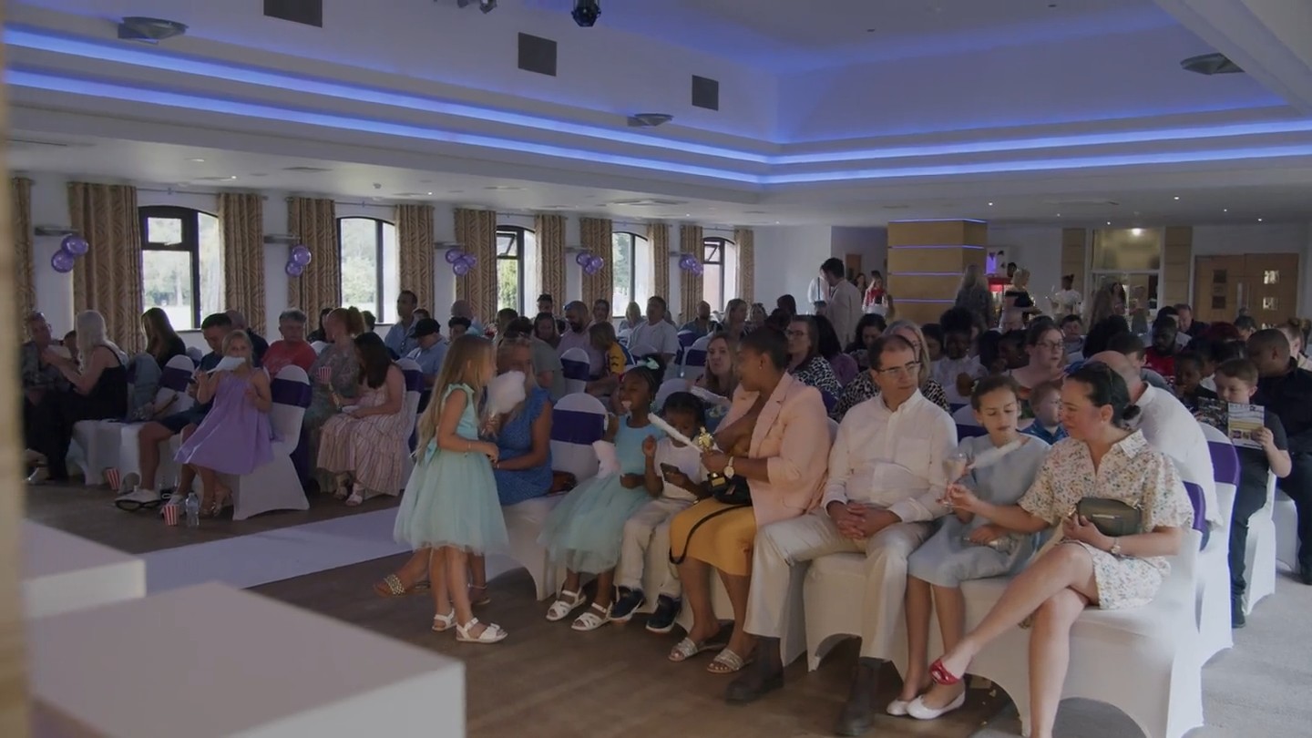 Families watching the premiere at the HFTD Oscars