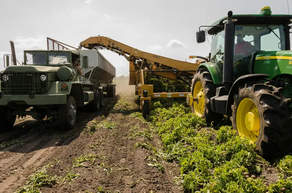 Heavy Equipment Transport Explained for Construction and Agriculture