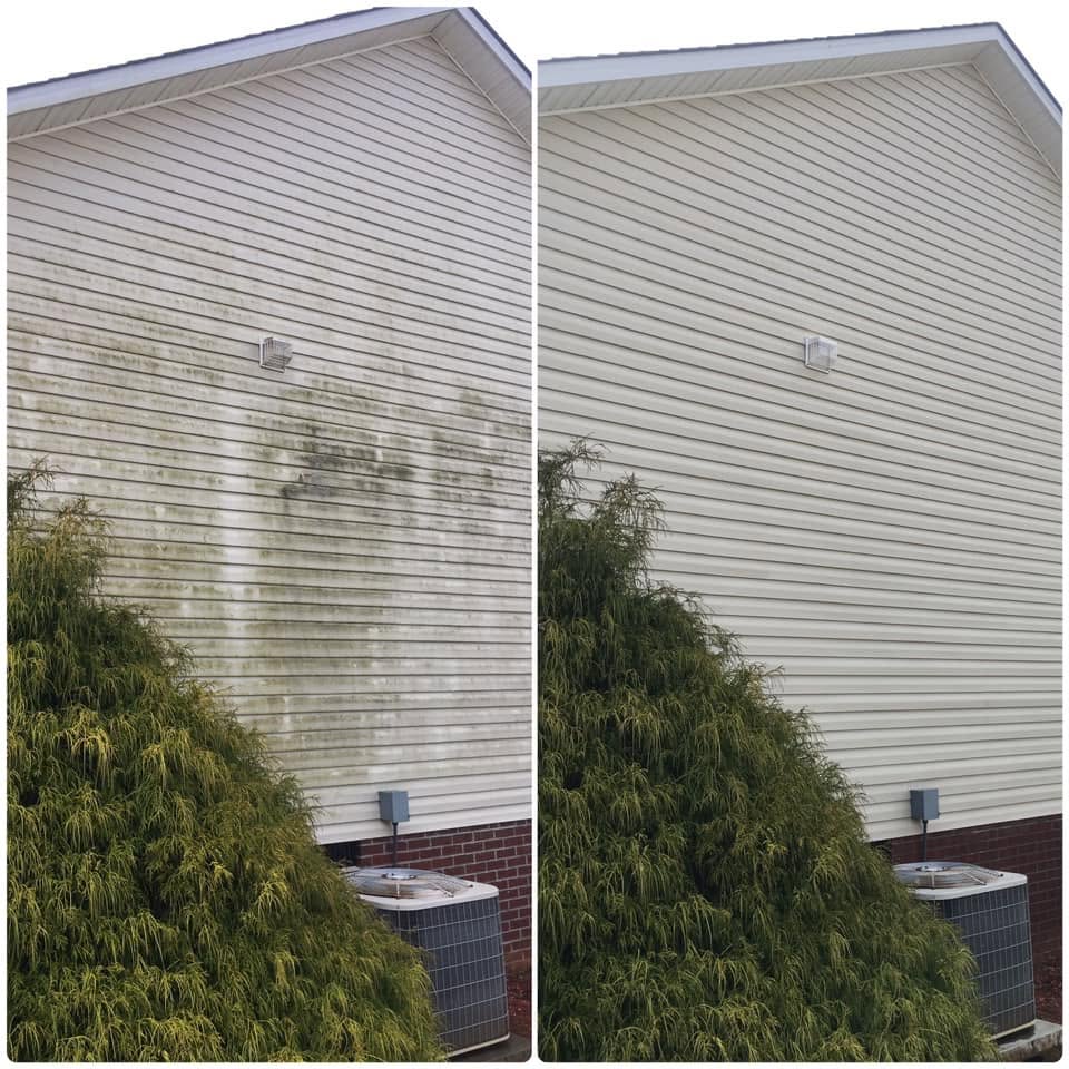 Before-and-after photos showing a home's exterior siding cleaned by Prowash Missouri.