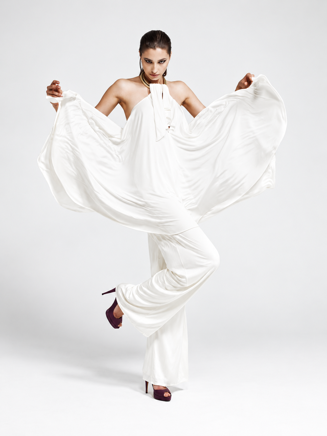 BODYAMR 2011 ivory flowing evening gown, look 04
