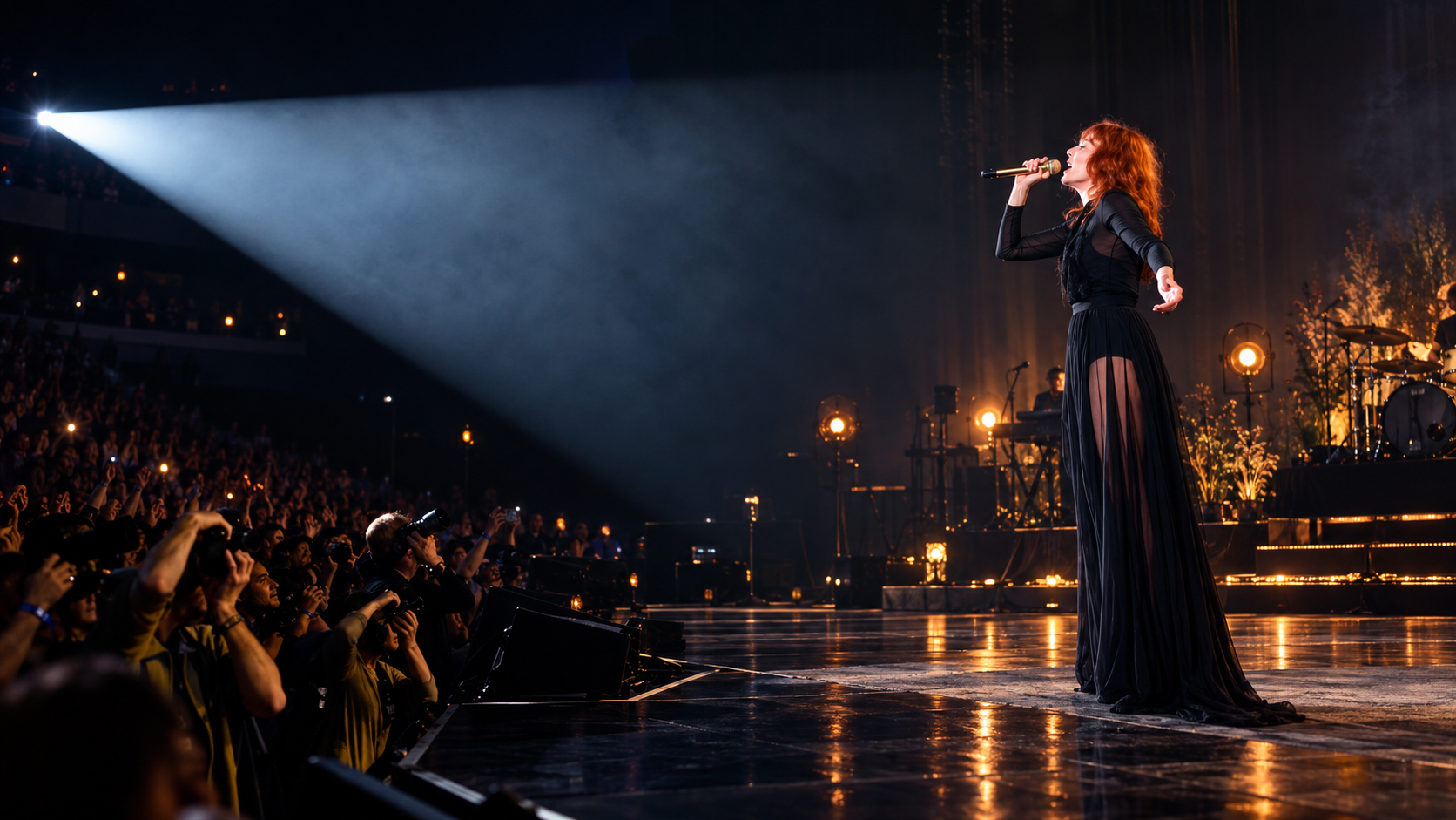 Florence Welch performing in BODYAMR — image 1