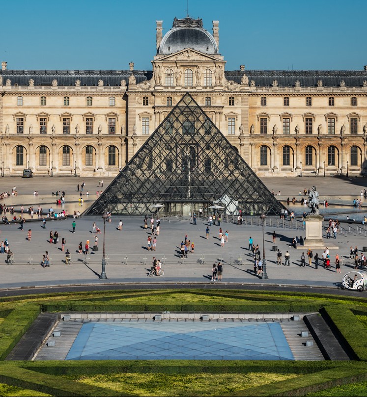 La pyramide du Louvre