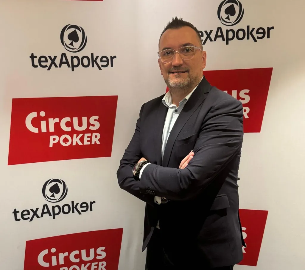 Dirigeant Circus Poker, client bornes OneFlash