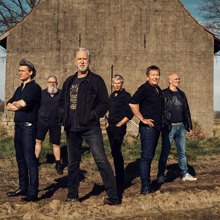 Rowwen Hèze live op Paaspop