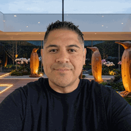 Julian Gutierrez headshot
