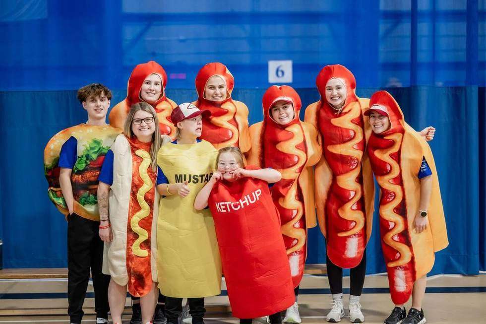 Teams in costume at the motionball Marathon of Sport