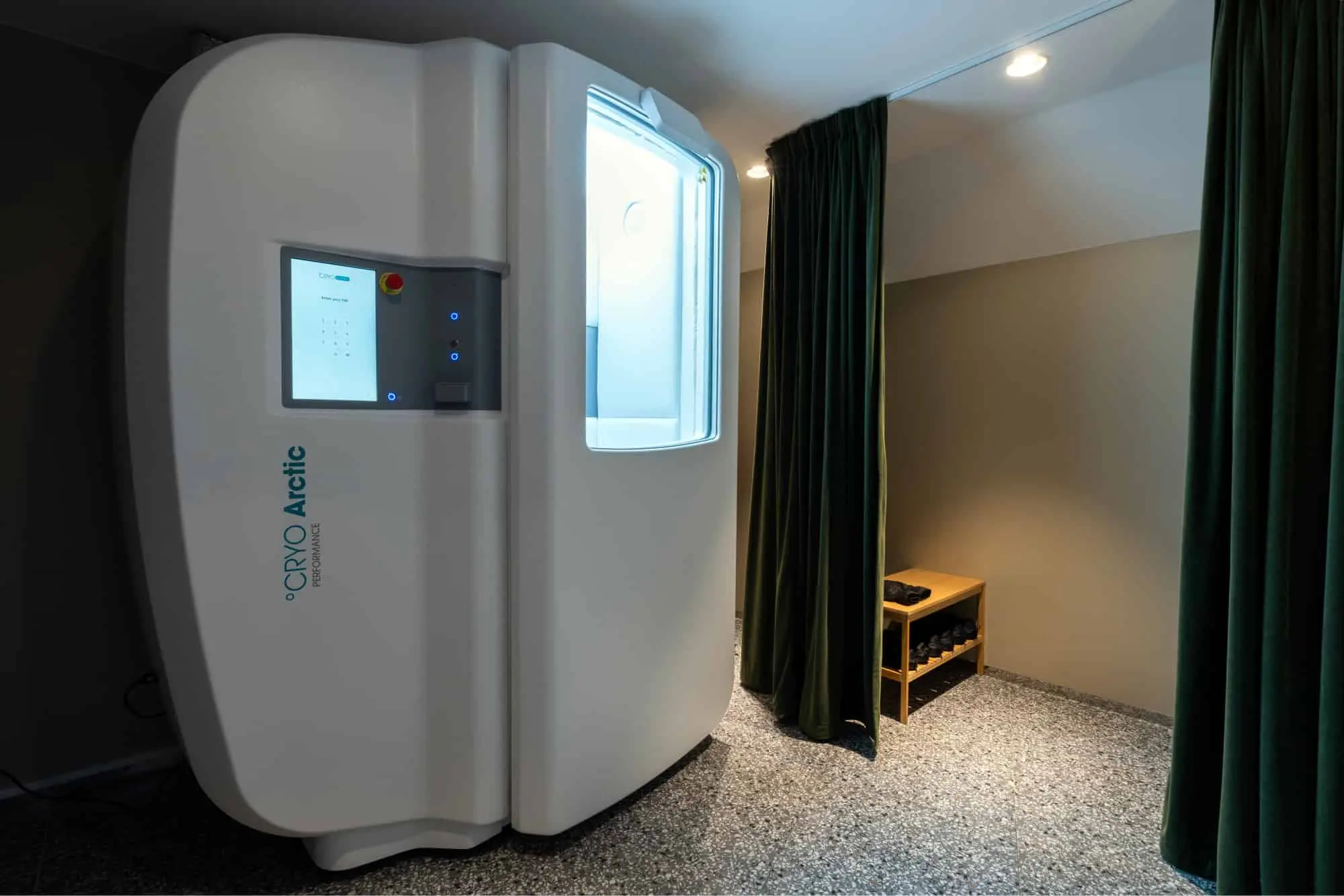 La chambre de cryothérapie corps entier du studio Octane