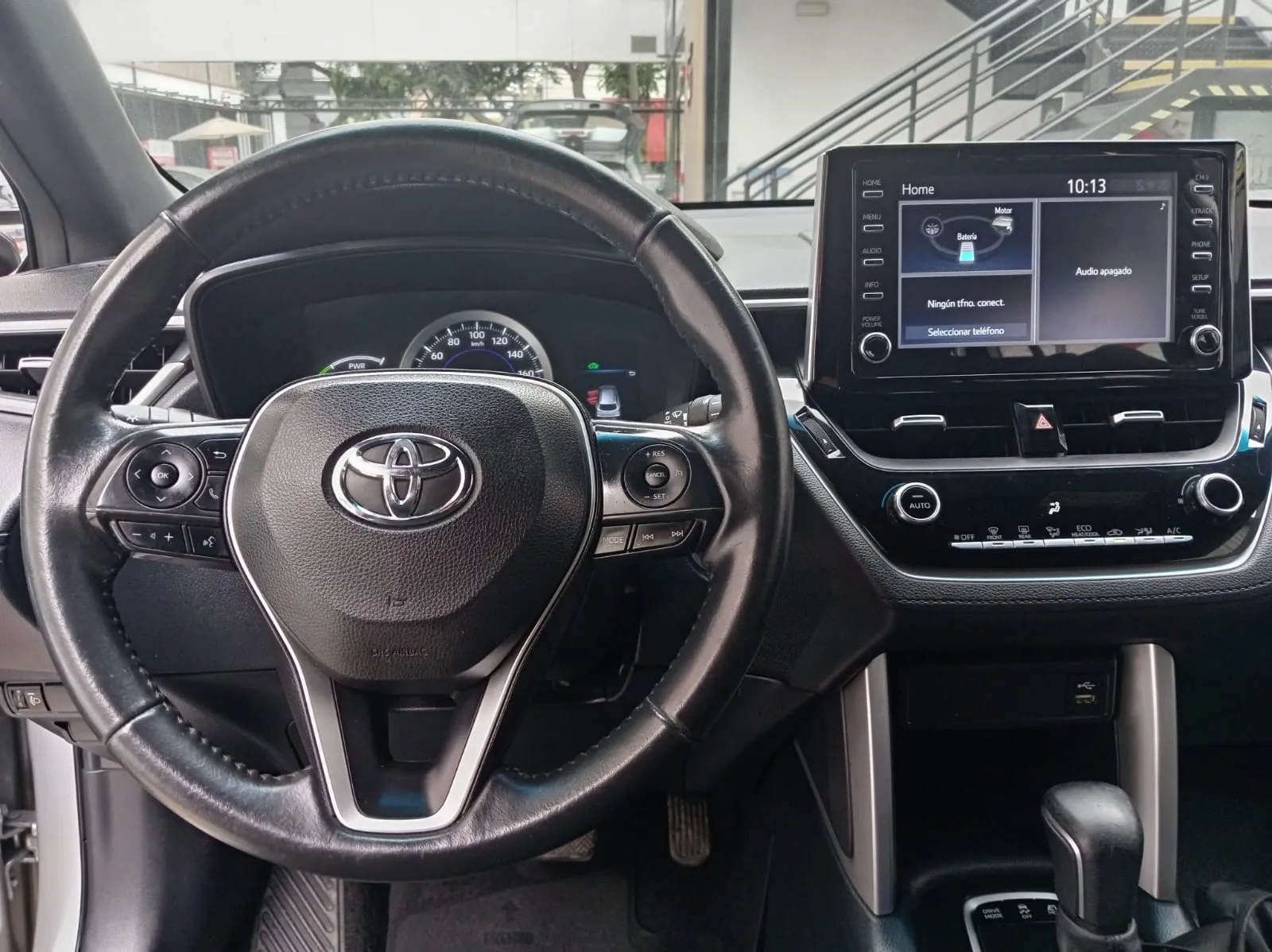 TOYOTA COROLLA CROSS HYBRID