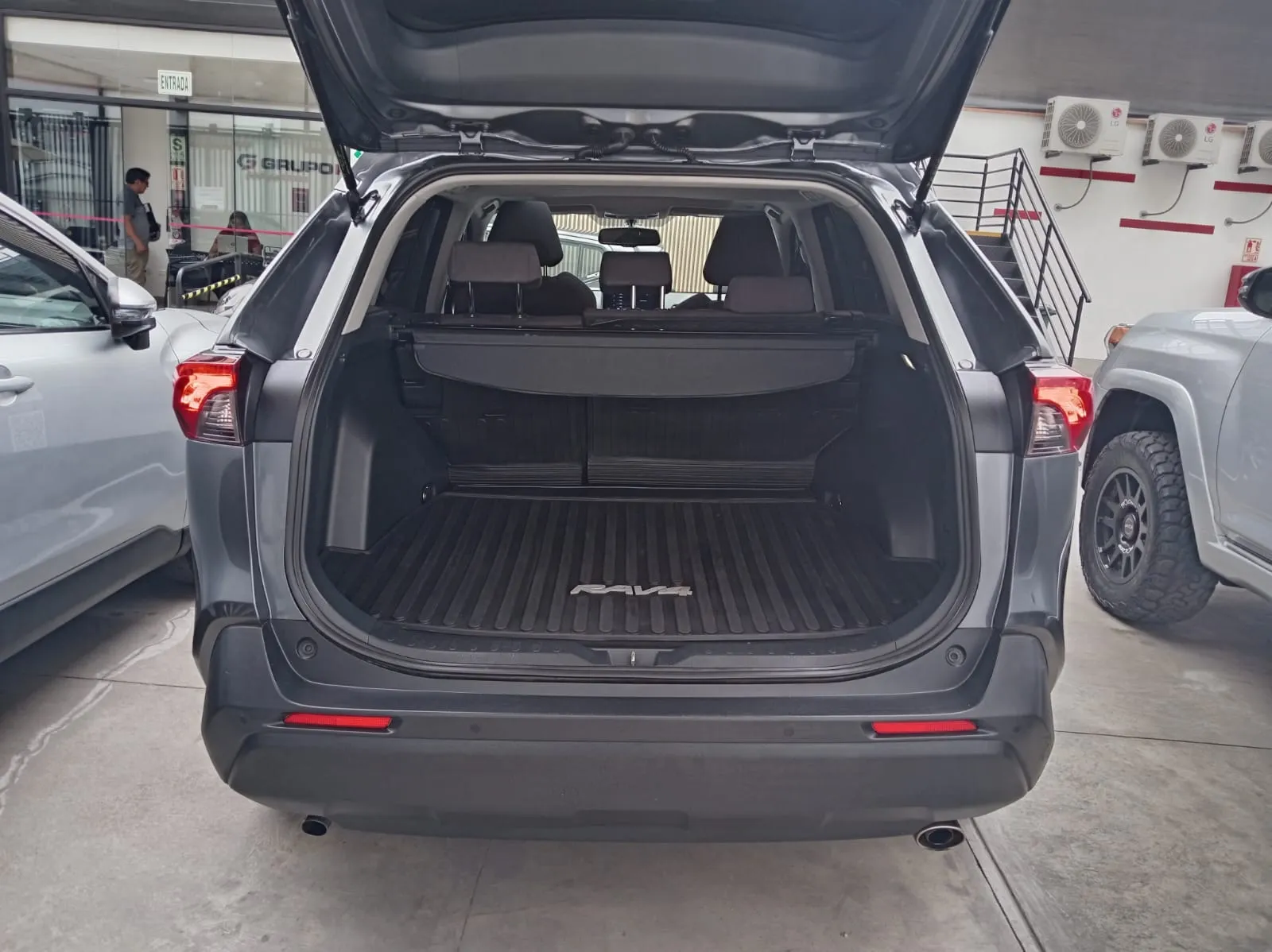 TOYOTA RAV4 HYBRID