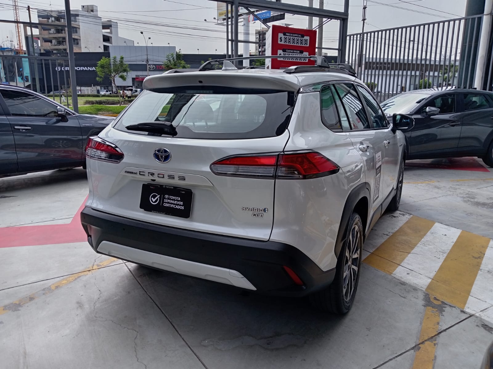 TOYOTA COROLLA CROSS HYBRID