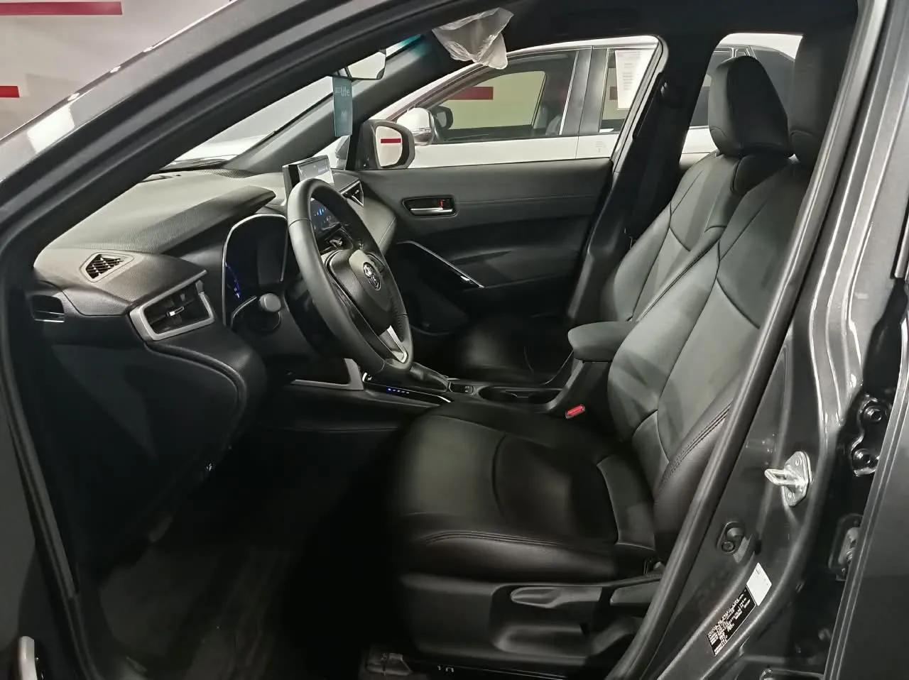 TOYOTA COROLLA CROSS HYBRID