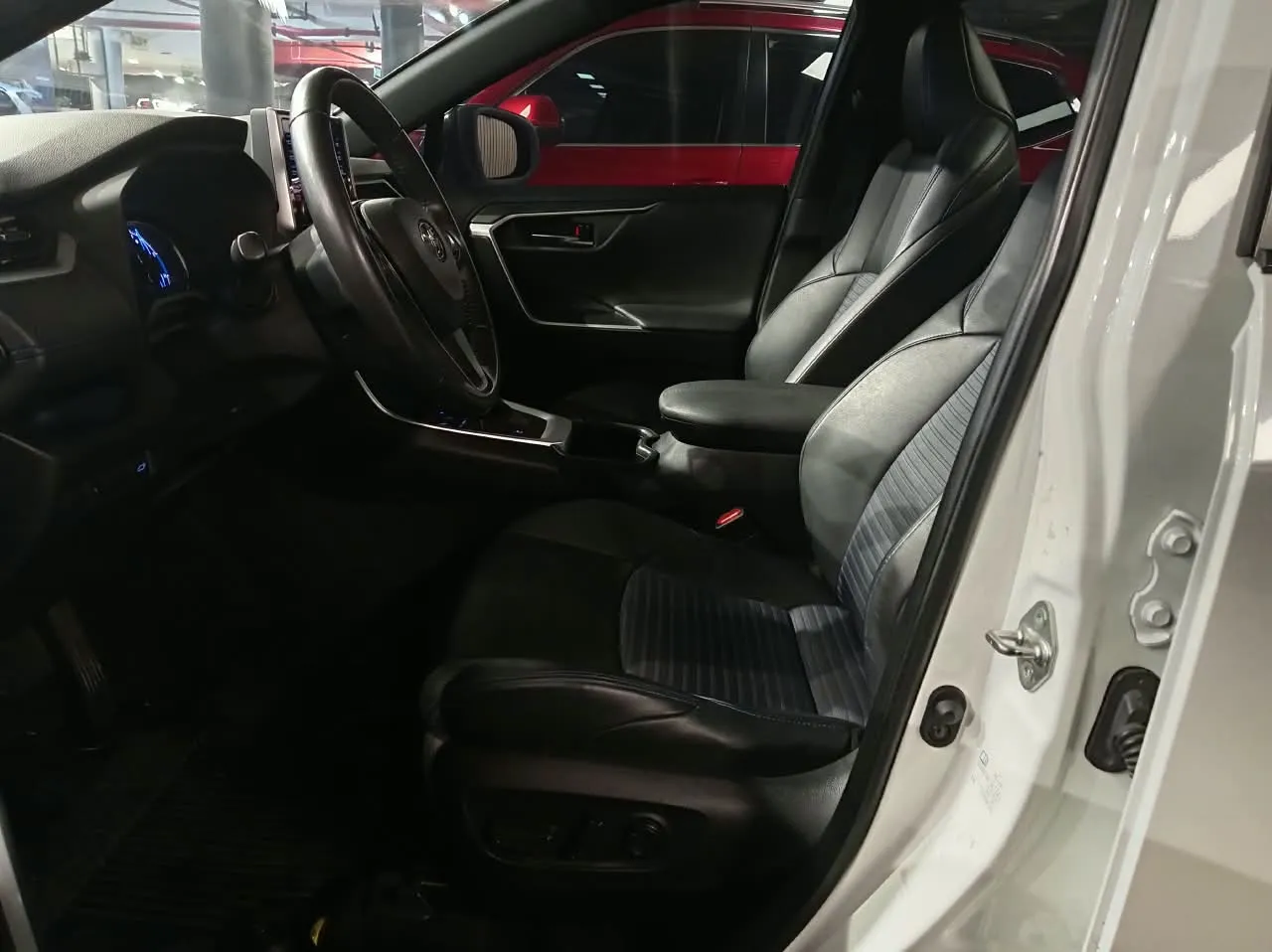 TOYOTA RAV4 HYBRID