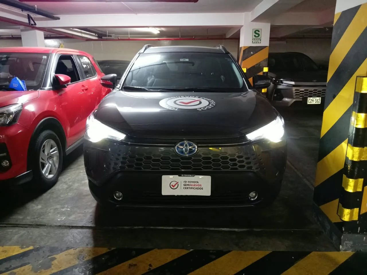 TOYOTA COROLLA CROSS HYBRID