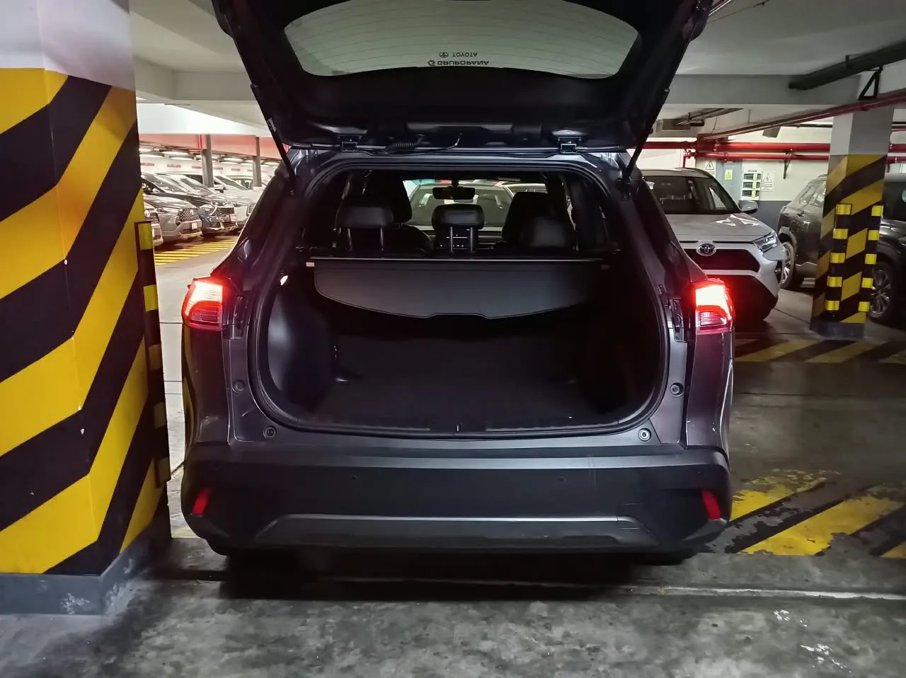 TOYOTA COROLLA CROSS HYBRID