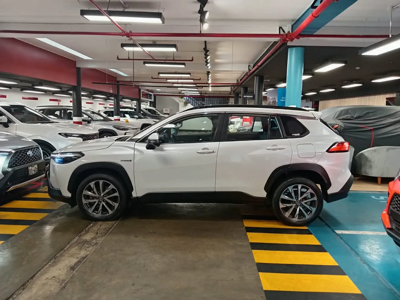 TOYOTA COROLLA CROSS HYBRID