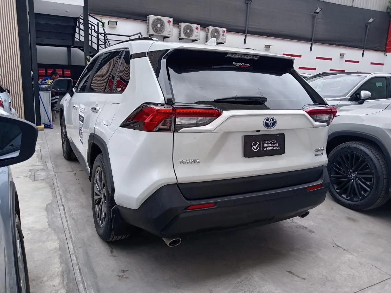 TOYOTA RAV4 HYBRID