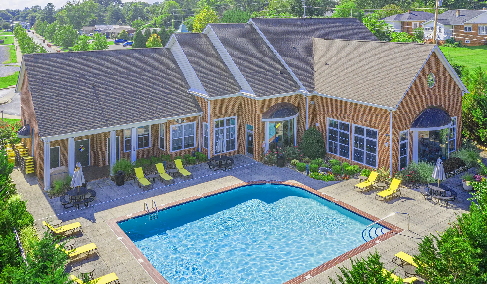 Resident pool and lounge