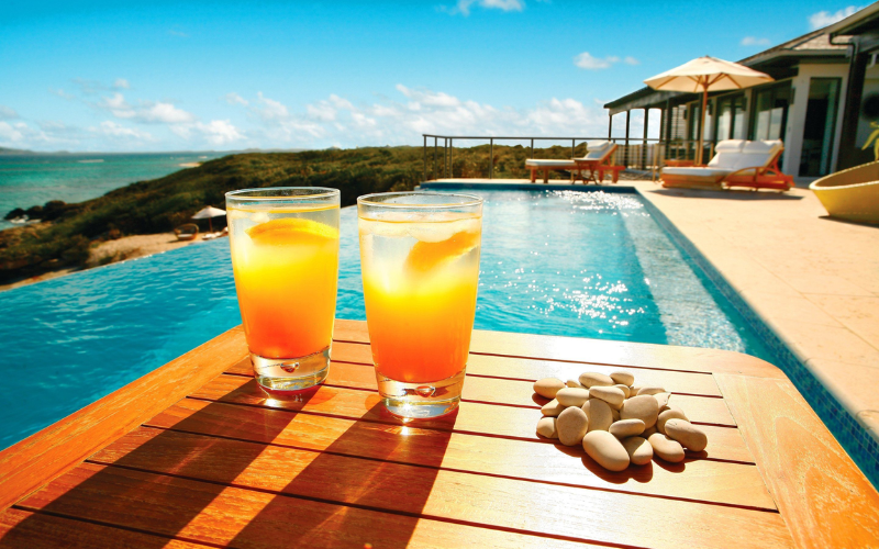 How To Treat Tooth Sensitivity from Summer Cold Drinks?