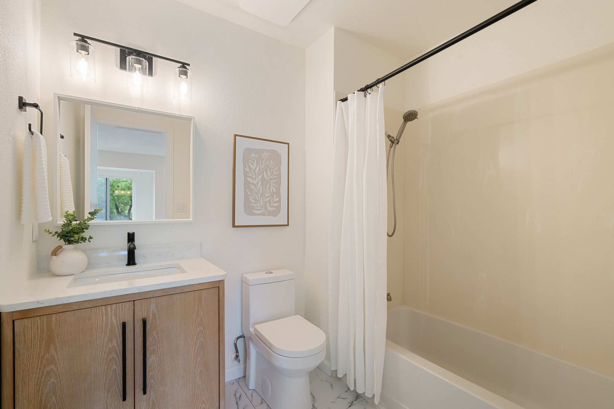 The primary bathroom of a home in San Jose. Real estate photography by Lumiful Media