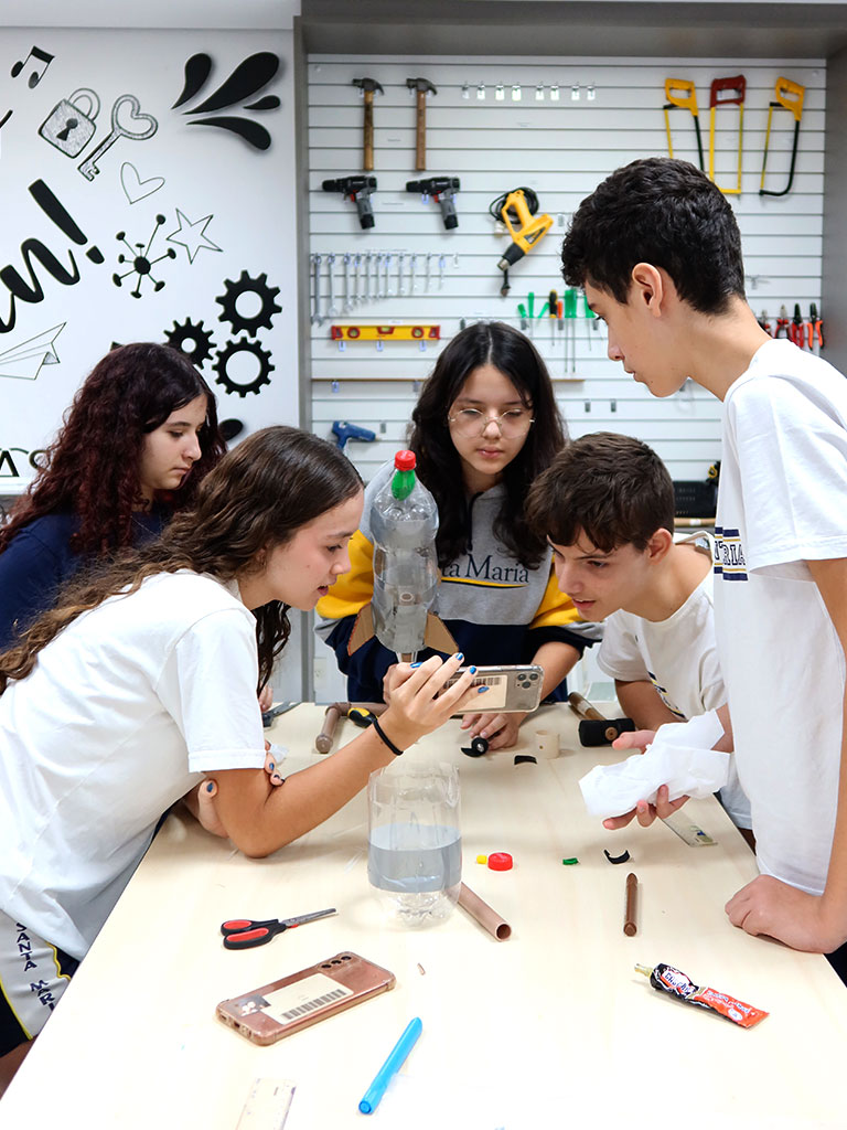 Alunos do Ensino Fundamental – Anos Finais no Colégio Santa Maria