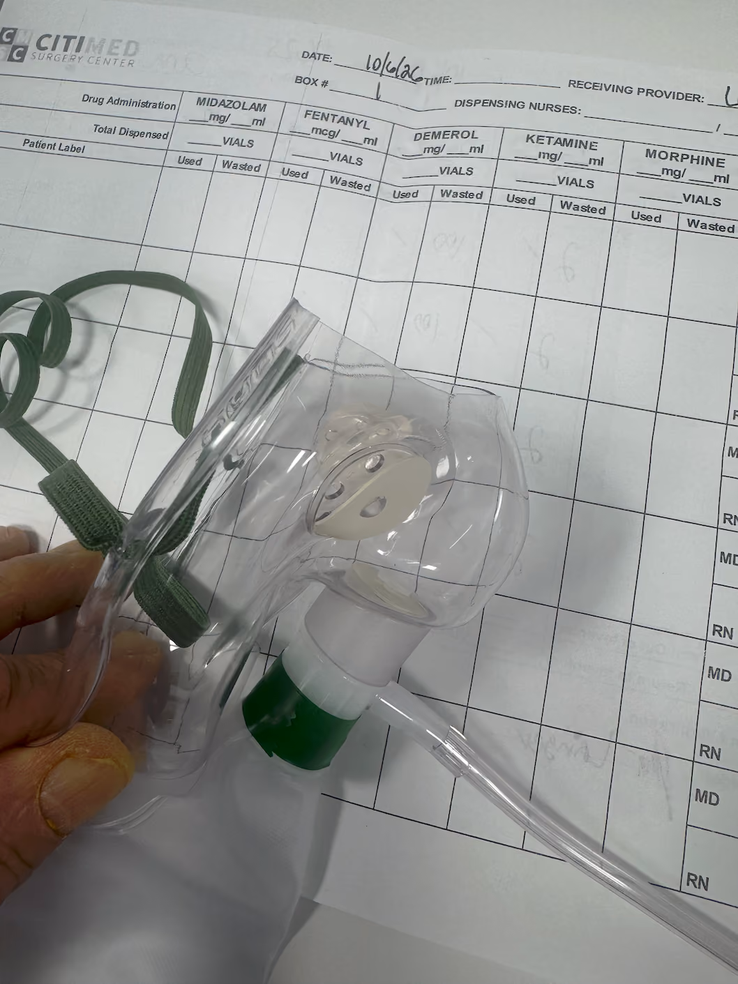 The author’s photograph of a modified oxygen mask