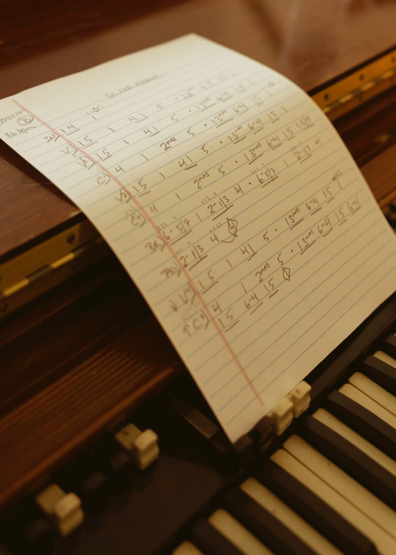A handwritten chart on the organ