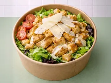 Salade au poulet grillé
