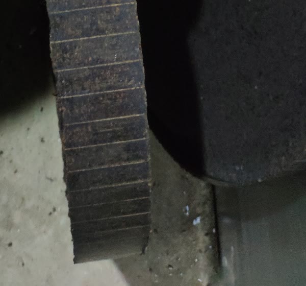 Separator plates and thin oil cake