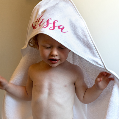 Personalisiertes Kapuzenbadetuch für Babys