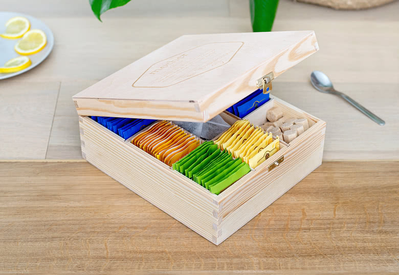 Teebox aus Holz mit Gravur