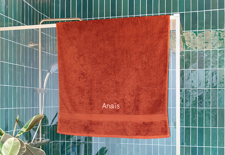 Badetuch bestickt mit Namen, 70 x 140 cm
