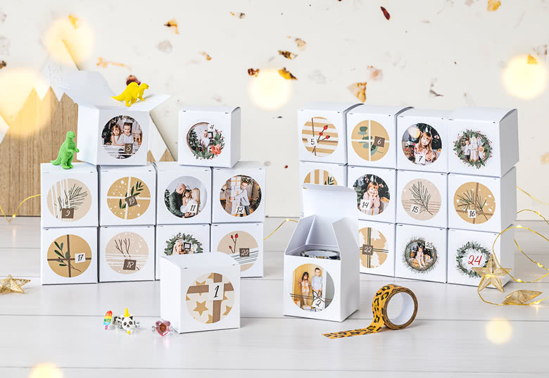 DIY-Adventskalender: Schachteln mit runden Stickern – 24 Stück