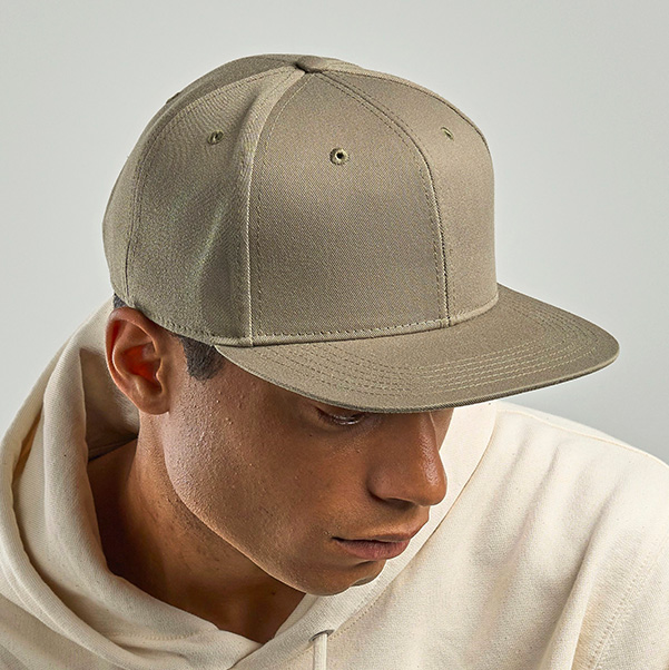 James Cap Snapback mit flachem Schirm