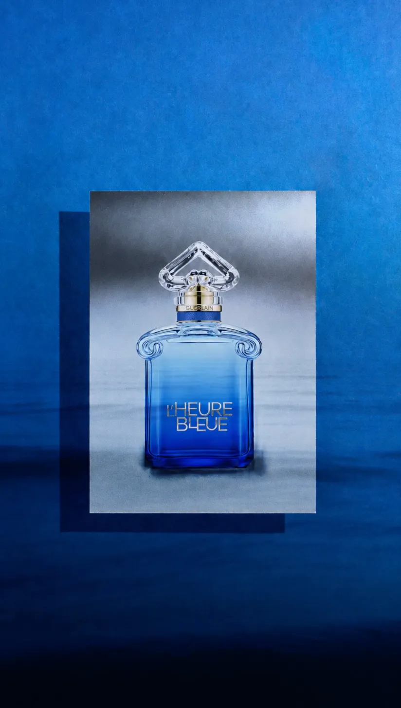 Flacon L’Heure Bleue dans un cadre bleu