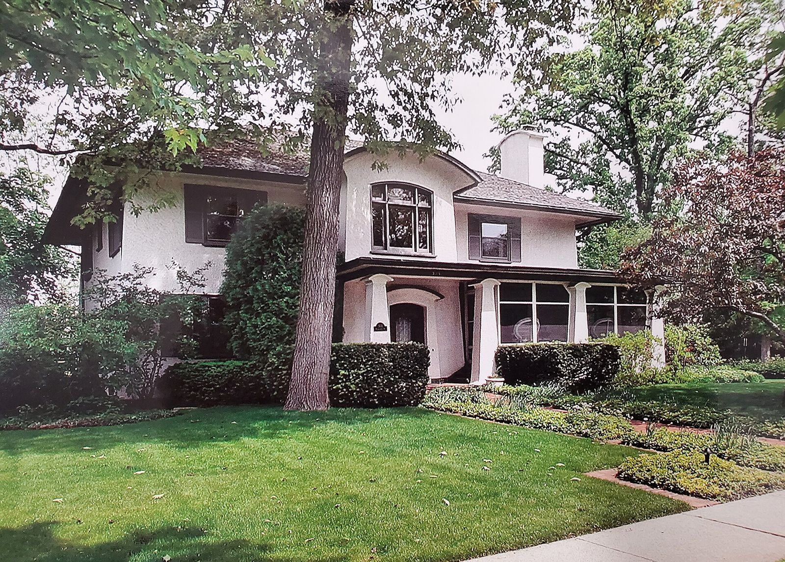Stucco and timber historic home on Kenilworth Avenue in Kenilworth, Illinois