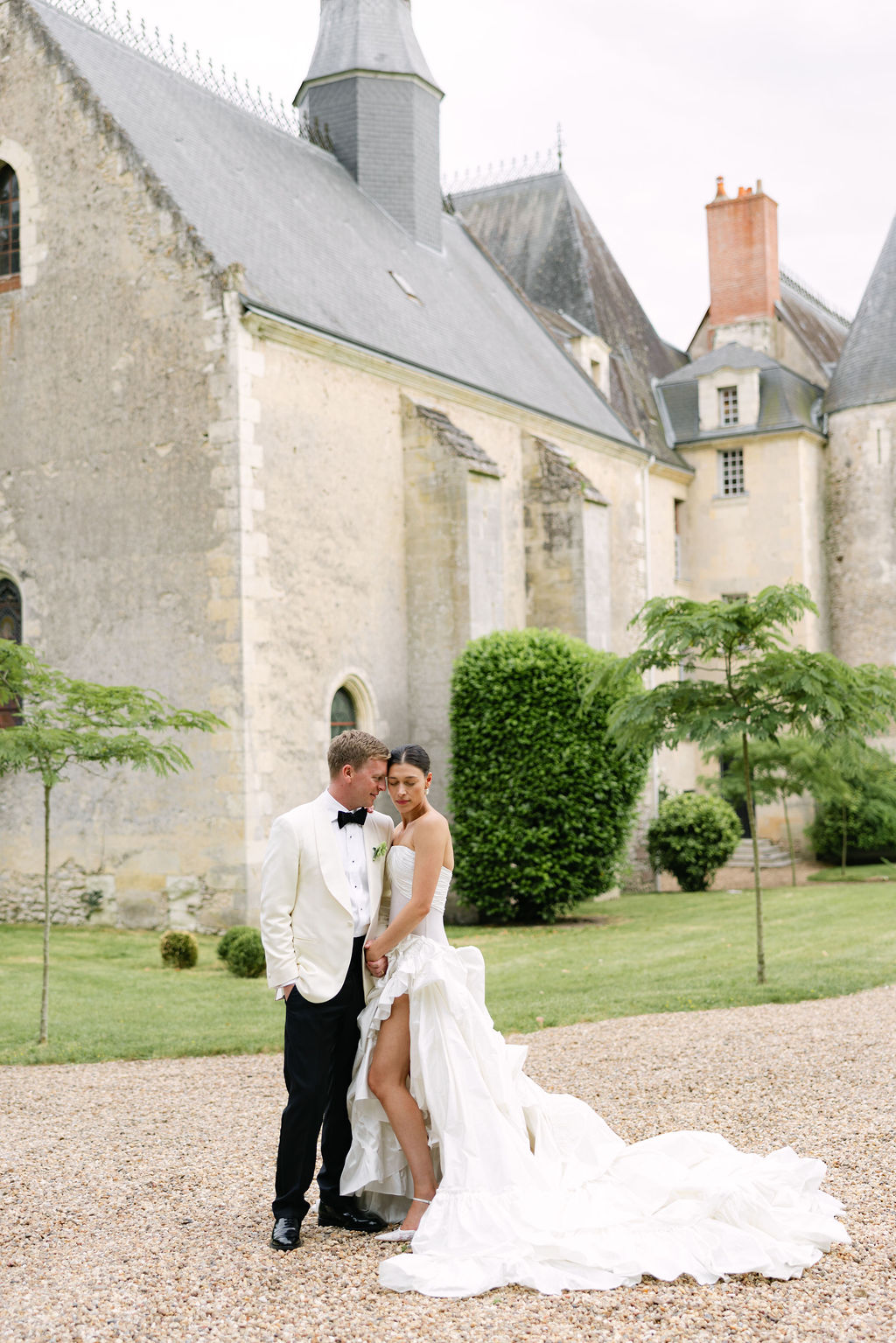 Charlotte & Ryan photographed by London Eve