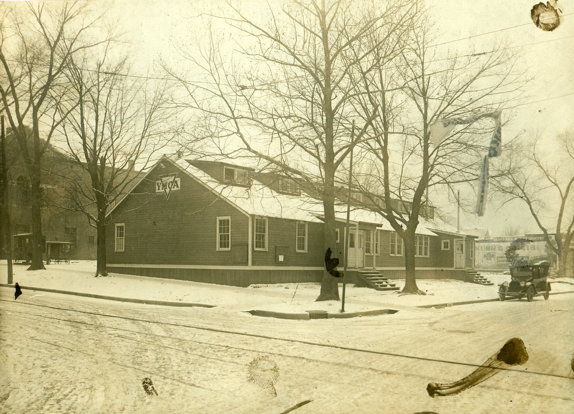 The Hut at Wright and Green streets, the Y's home from 1919 until it burned in December 1923. Mic Coldwell remembered hundreds of students lining up here for jobs.
